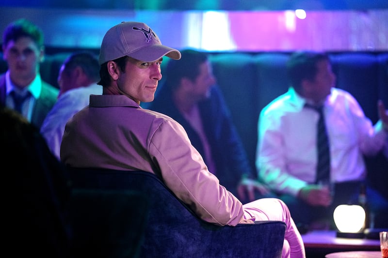 Glen Powell in How To Make A Killing.