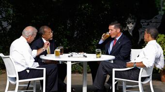 articles/2009/07/31/what-i-saw-at-the-beer-summit/gates-beer_40886_xvqzrr