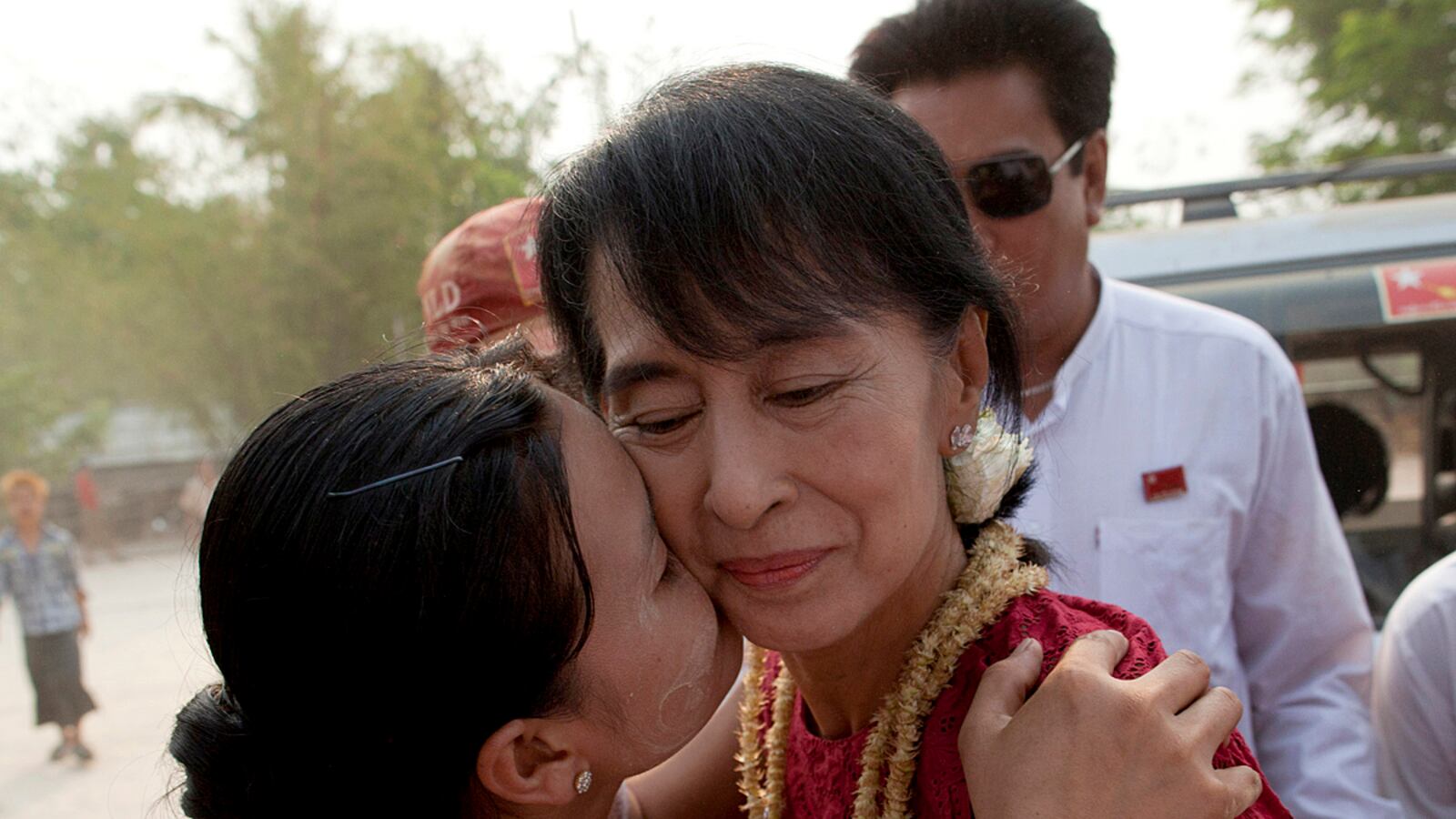 cheats/2012/04/01/aung-san-suu-kyi-wins-seat-in-burma-opposition/suu-kyi-elected-top-box_cvic87