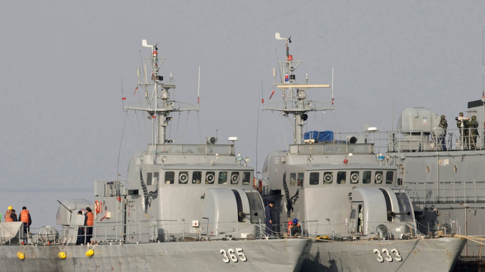 cheats/2011/08/10/north-and-south-korea-exchange-fire/south-korea-retaliation-shots-cheat_modtno