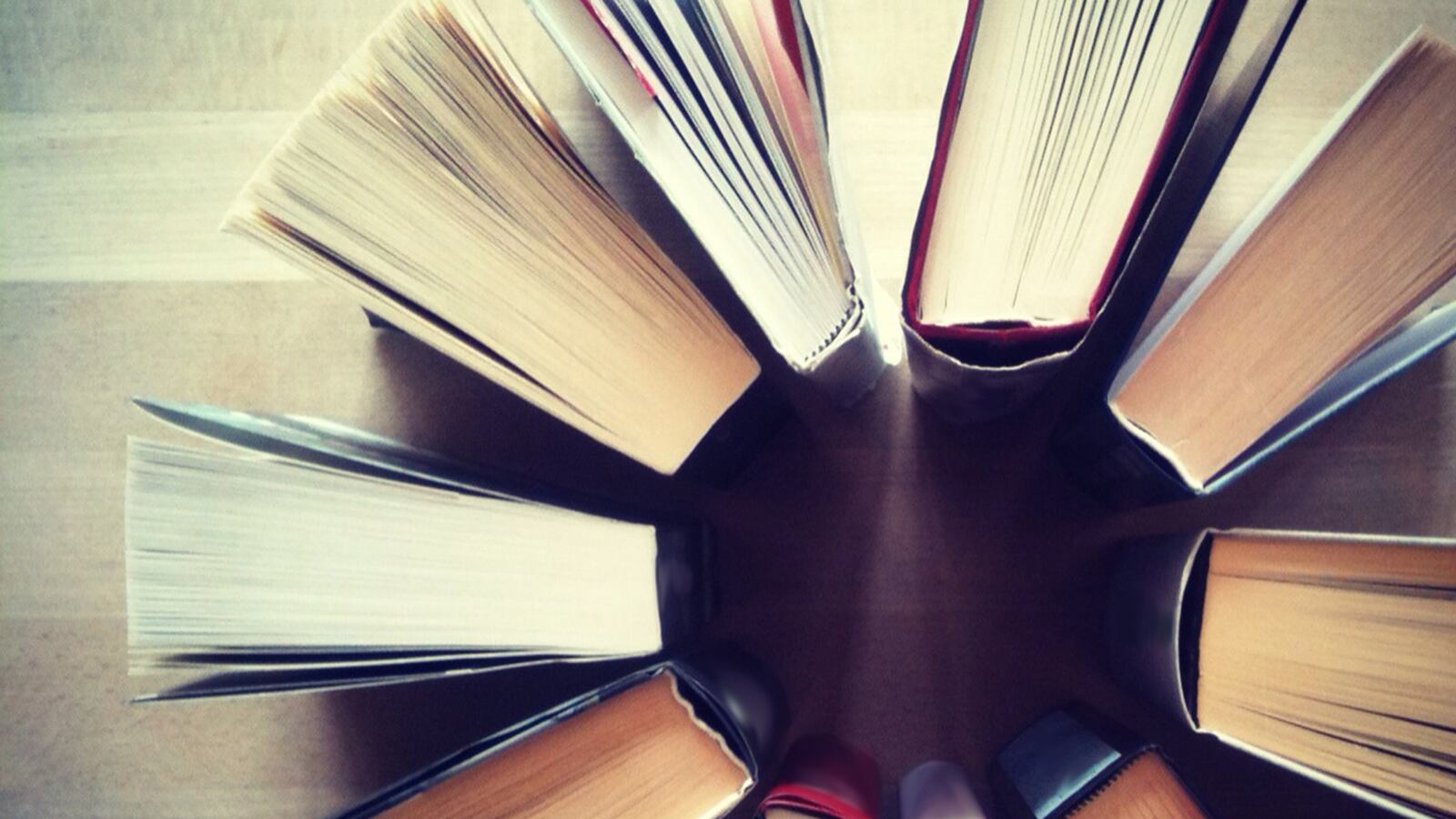 articles/2013/09/09/national-book-awards-longlist-to-be-announced-on-daily-beast/130909-national-book-award-longlist-tease-embed_dcjijm