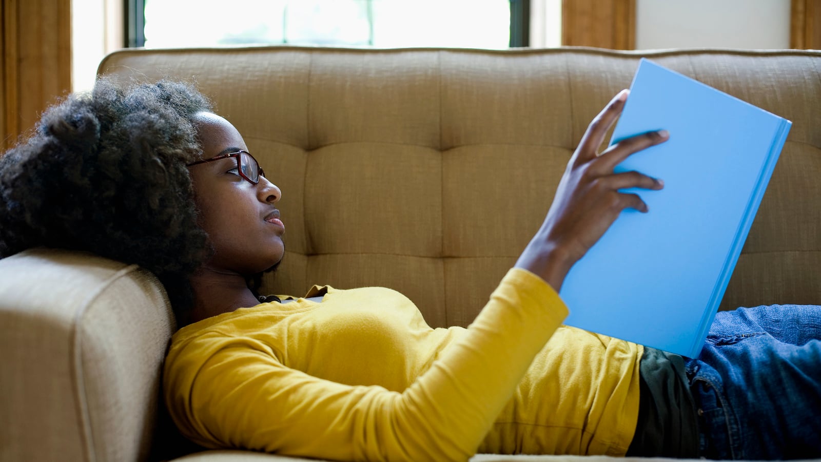 articles/2013/09/26/how-we-read-now-10-facts-from-the-national-endowment-of-arts-report/130926-flynn-reading-tease-embed_z3lxey