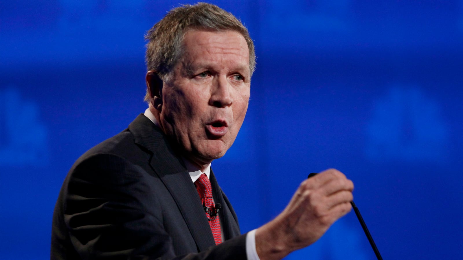 articles/2015/10/28/john-kasich-doesn-t-want-to-play-nice-anymore/151028-resnick-kasich-swinging-tease_ghqi0z