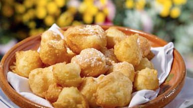 articles/2011/01/12/petulla-recipe-for-albanian-fried-dough/husenaj-petulla_152412_asse8x