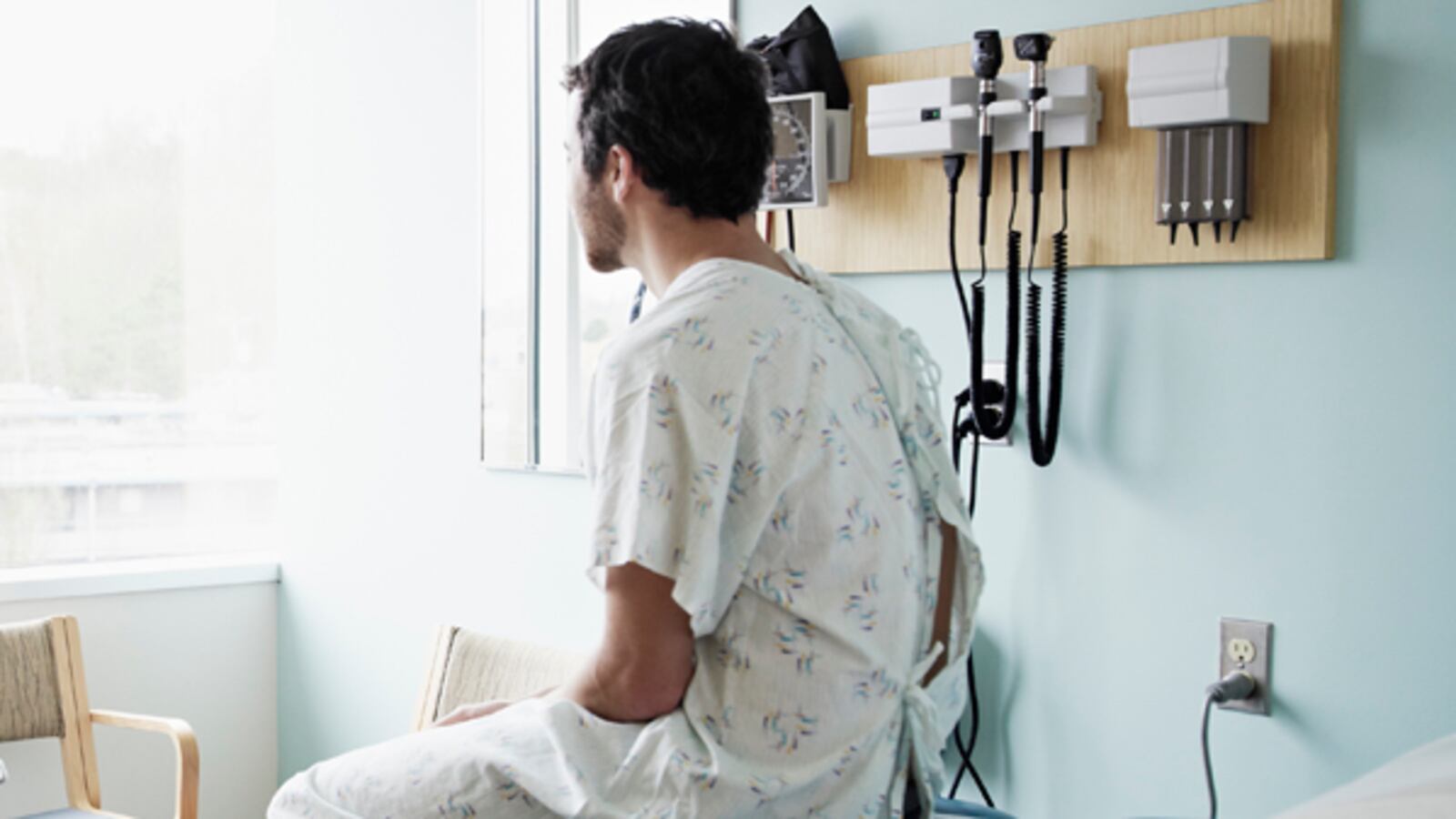 articles/2013/01/10/the-sperm-donor-trap-should-your-dna-follow-you-for-life/sperm-donation-backfire-crocker-tease-new_lncctq