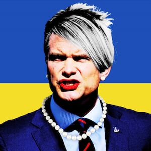 Pete Hegseth's glam look for his Ukraine photo op.
