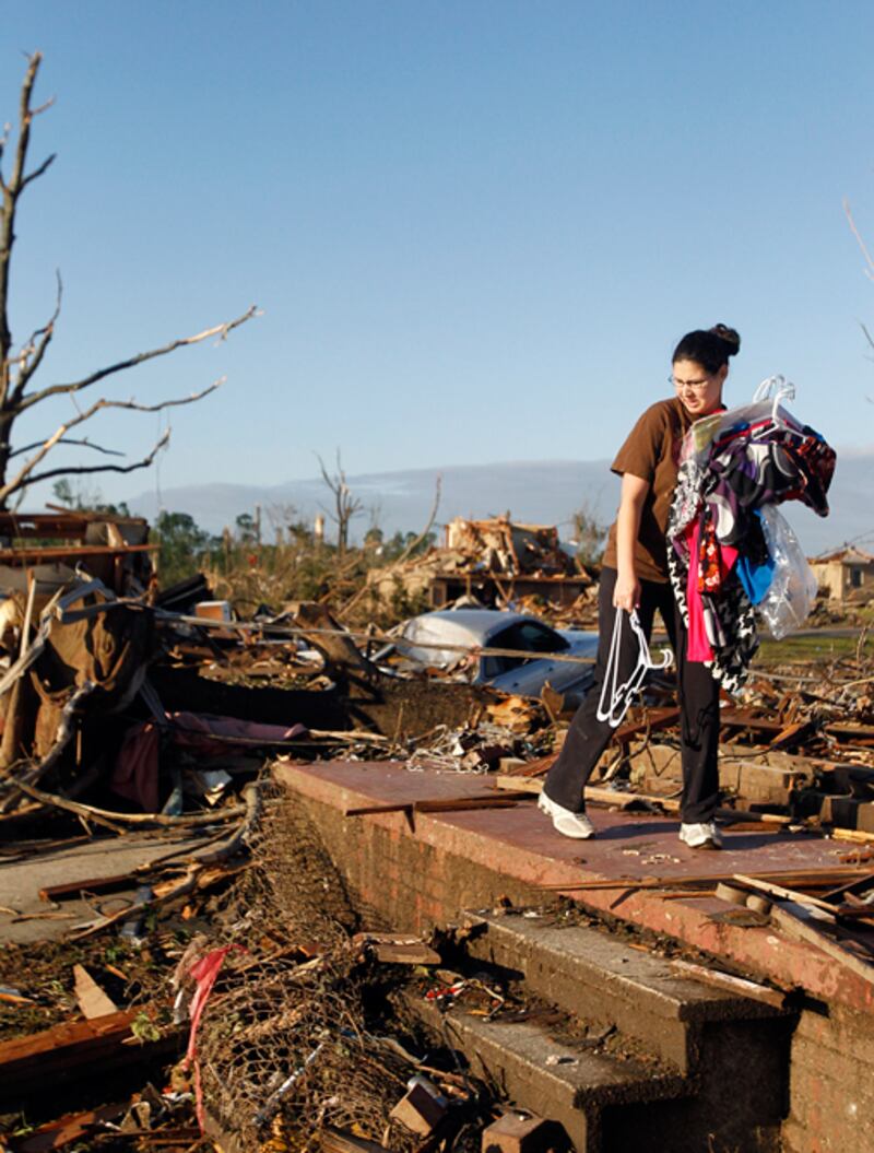 galleries/2011/04/28/tornadoes-kill-hundreds-in-the-south/tornado-7_in2jlq