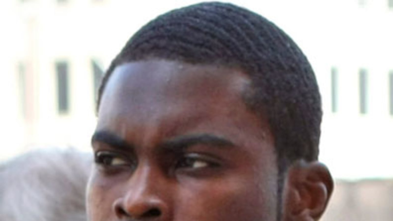 cheats/2009/07/20/ex-nfl-star-vick-released/michael-vick-1_hfhsnl