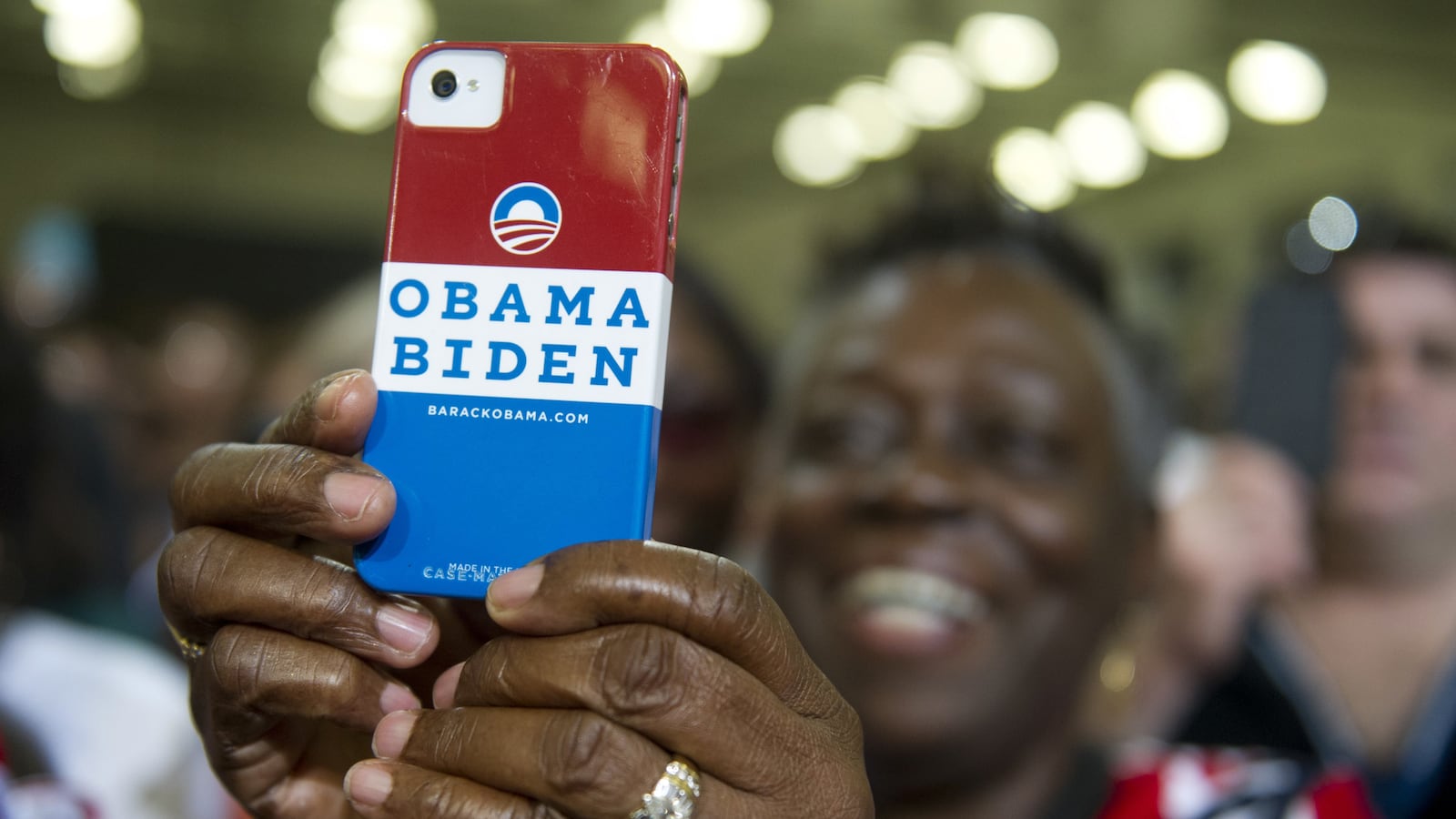 articles/2012/11/06/obama-s-last-minute-twitter-surge/obama-twitter-surge_qdgjje