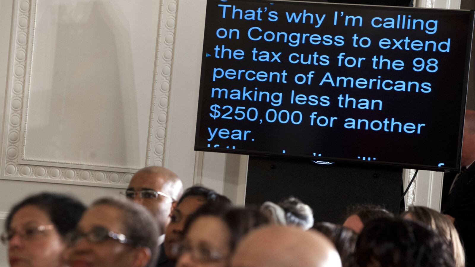 articles/2012/07/10/obama-plan-to-extend-bush-tax-cuts-for-middle-class-is-dead-on-arrival/politics-obama-tax-cut-murphy_abuznv