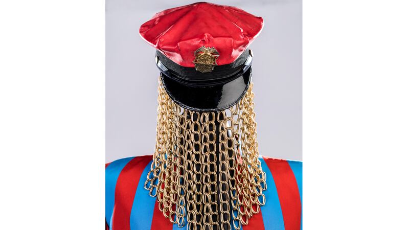 171026-CHAINHAT_qwwhmt