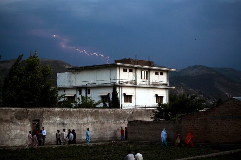 articles/2012/12/12/nicolas-checque-slaying-part-of-terrible-month-for-navy-seals-in-afghanistan/navy-seal-killed-daly-main_dskz0o