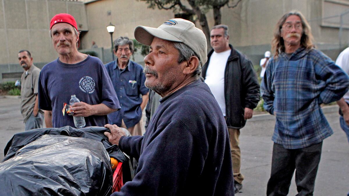 cheats/2012/01/07/the-homeless-fight-l-a-serial-killer/homeless-fight-los-angeles-serial-killer-cheat_jbko6a