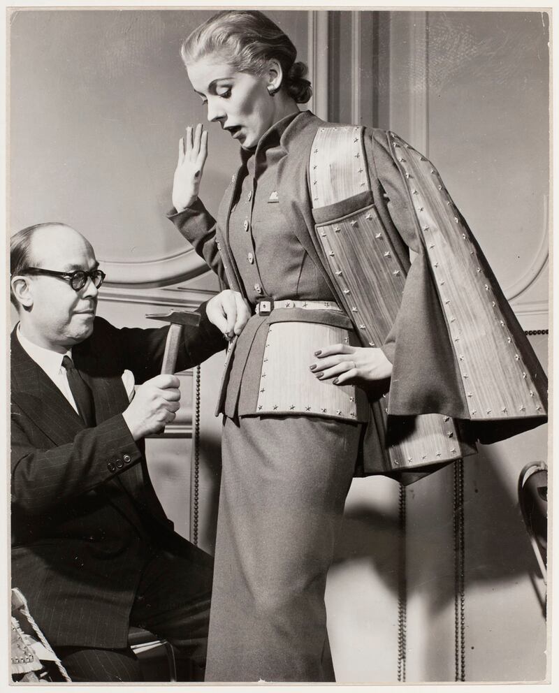 galleries/2013/03/02/mannequin-le-corps-de-la-mode-exhibition-in-paris-photos/mannequin-exhibit-11_vuxhmj