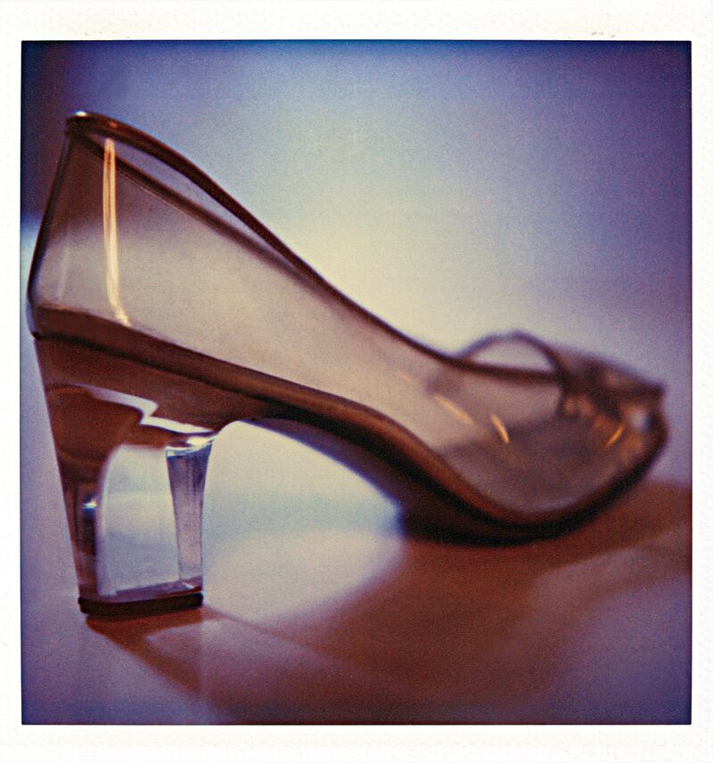 galleries/2014/06/10/the-shoe-book-celebrates-every-woman-s-favorite-accessory-photos/140609-shoe-book-robert-morris_yeragy