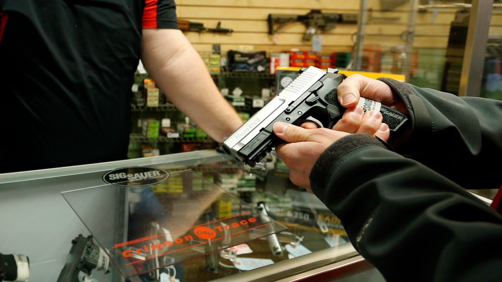 cheats/2015/12/22/virginia-ends-concealed-carry-recriprocity/151221-handgun-va-cheat_icxe7m