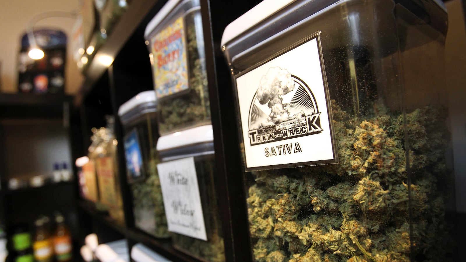 articles/2012/12/06/with-pot-as-with-gay-marriage-familiarity-breeds-tolerance/sullum-america-wants-pot-tease1_ouppgq