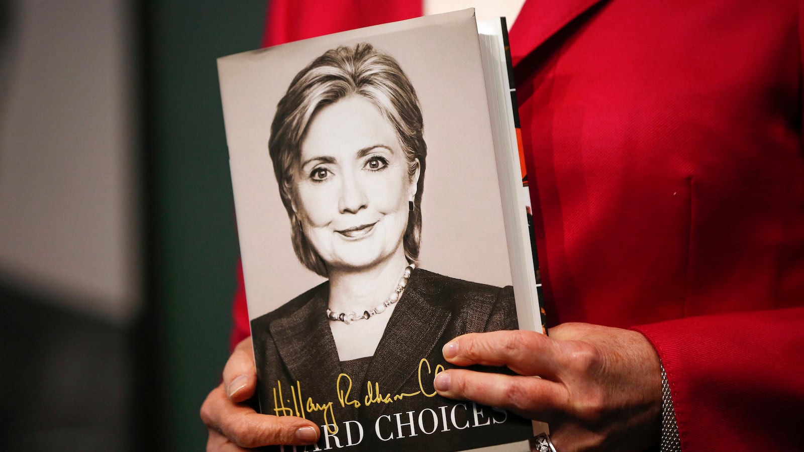 articles/2014/06/18/what-do-hillary-s-so-so-book-sales-portend-for-a-clinton-candidacy/140618-hillary-book-tease_gnfwnm