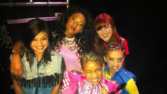 galleries/2011/03/17/twitpics/twitpi0320---willow-smith_alr3yu