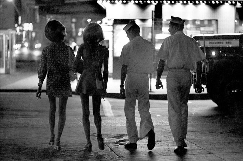 galleries/2013/04/13/say-it-ain-t-so-sequester-why-we-love-new-york-s-fleet-week-photos/130412-fleet-week4_l6c3ud