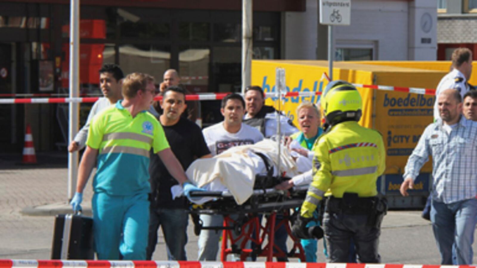 cheats/2011/04/09/dutch-mall-gunmanrsquos-suicide-note/dutch-mall-shooting_sxg6fu