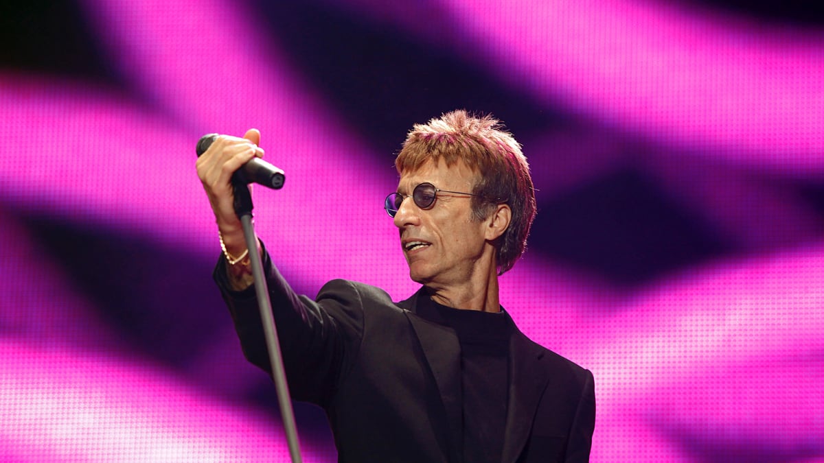 cheats/2012/05/20/bee-gees-founder-robin-gibb-dead/robin-gibbs-cheat_zuh69m