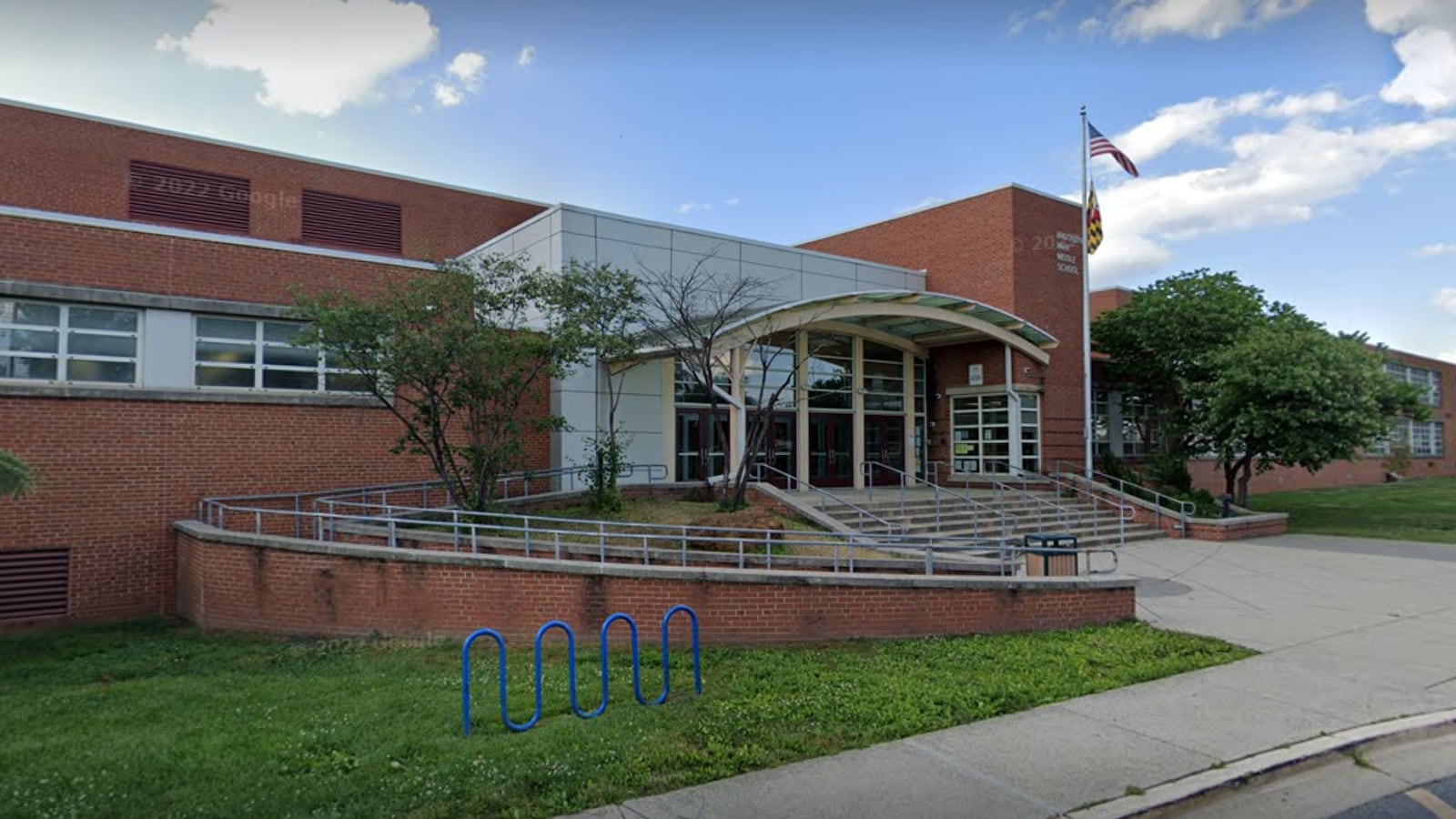 The middle school the father’s son attends in Maryland.