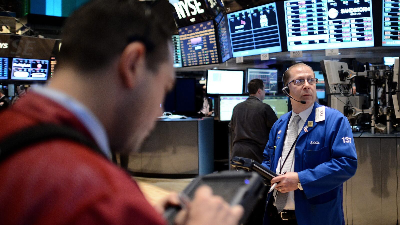 articles/2012/11/29/the-stock-market-doesn-t-care-about-the-fiscal-cliff/fiscal-cliff-update-trading-stocks-gross-tease_o6pqbx