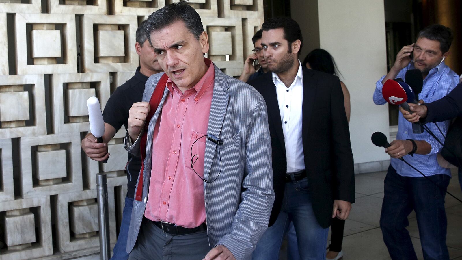 cheats/2015/08/11/greece-reaches-bailout-agreement/150811-greece-econ-cheat_mwcuth