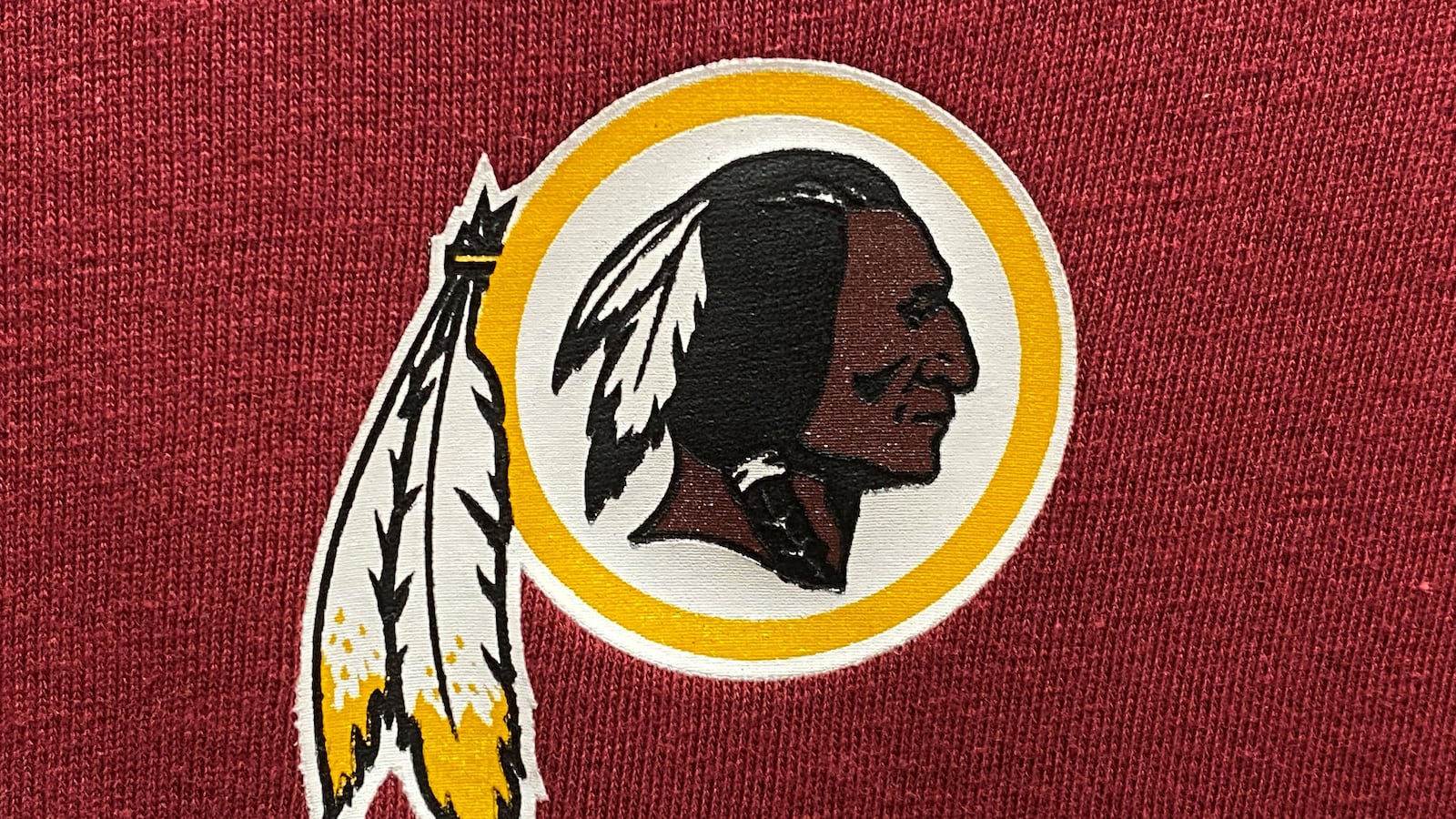 2020-06-24T000000Z_1649568228_RC2XFH9ERQ47_RTRMADP_3_FOOTBALL-NFL-REDSKINS_aaksgv