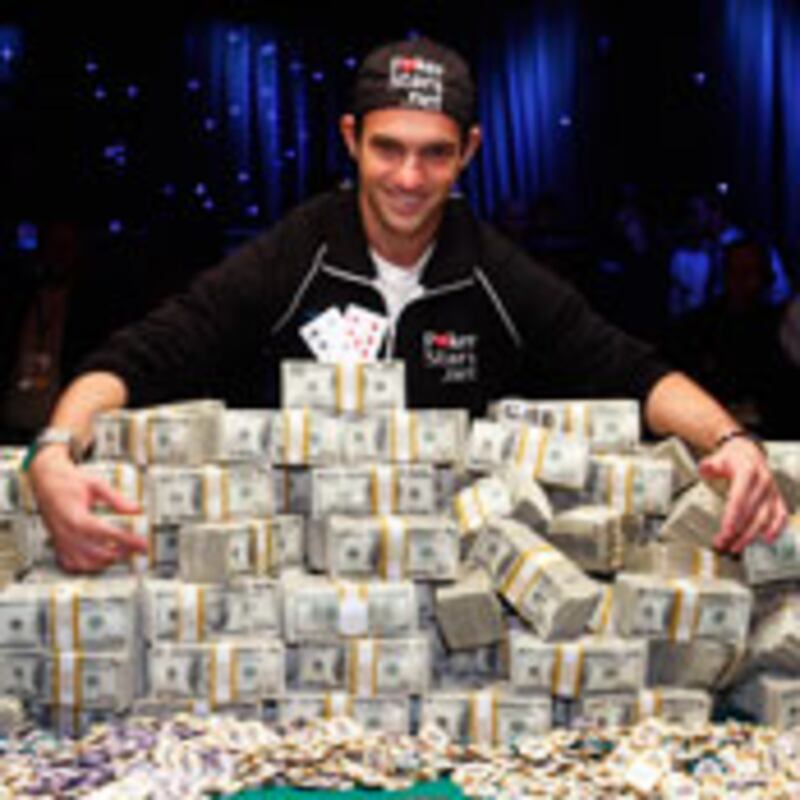 articles/2009/11/10/pokers-young-new-superstar/holden-joe-cada-poker_61818_vo5zom