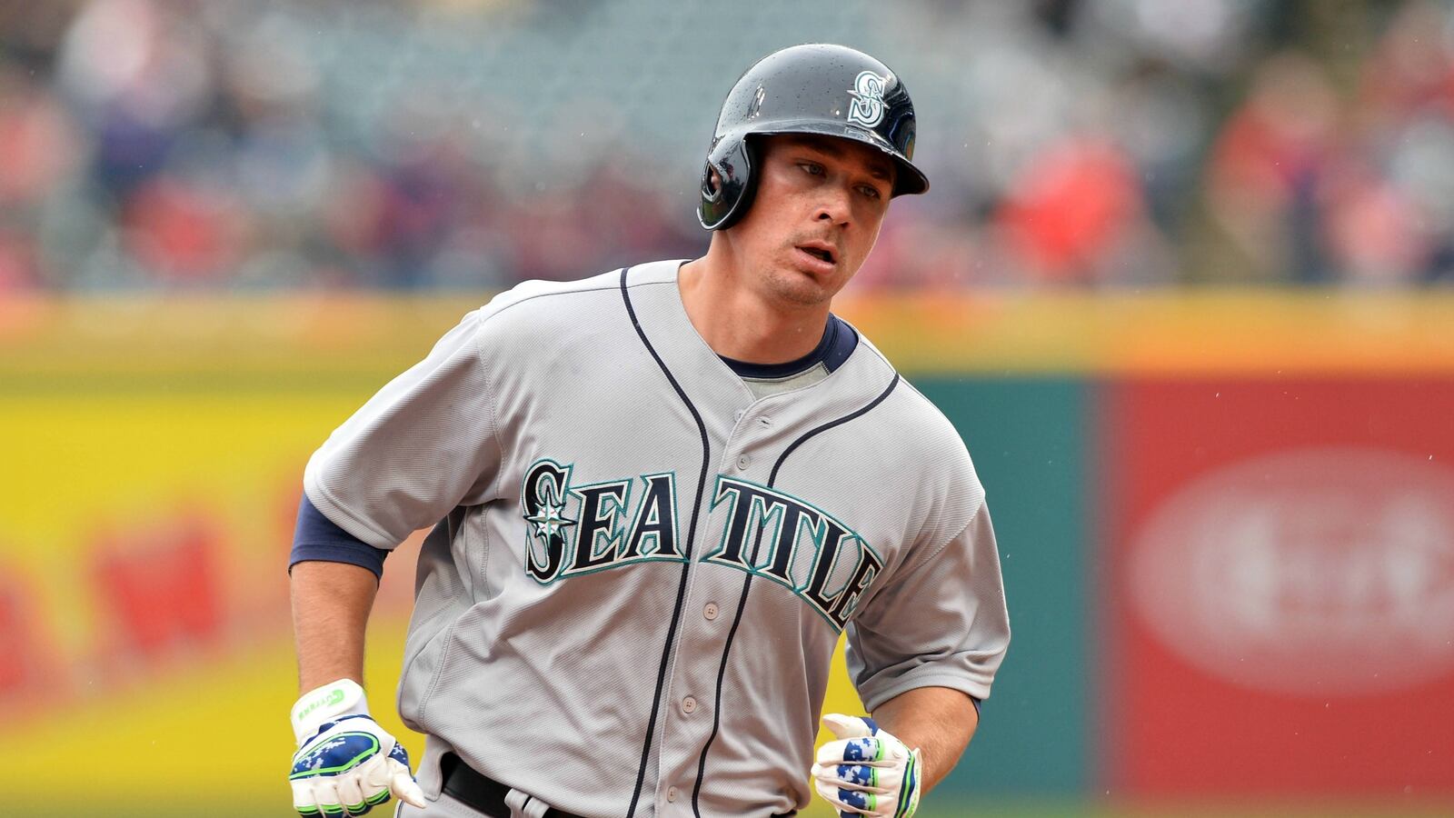 cheats/2016/09/23/mariners-player-steve-clevenger-suspended-for-racist-tweets/160923-clevenger-mariners-cheat_o6pg5c