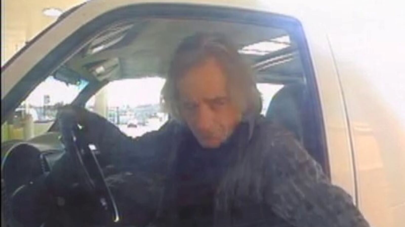 2020-12-29T085459Z_396685350_RC2WWK9TFQEC_RTRMADP_3_TENNESSEE-BLAST_pzgs6s