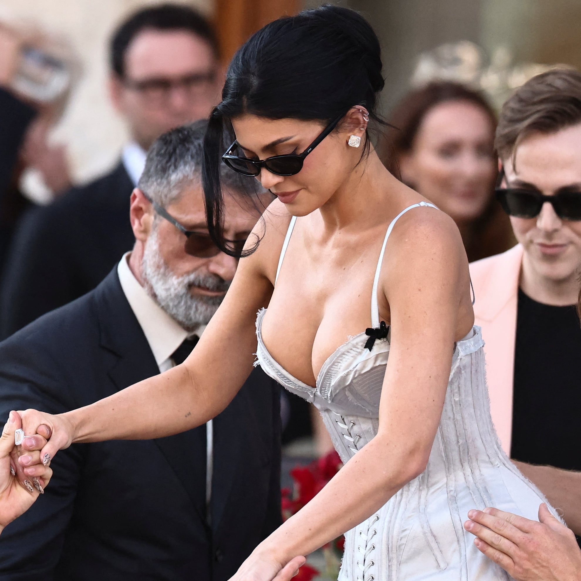 kylie jenner dress jeff bezos wedding Kylie Jenner sparks debate with daring dress at Jeff Bezos' lavish wedding  ceremony