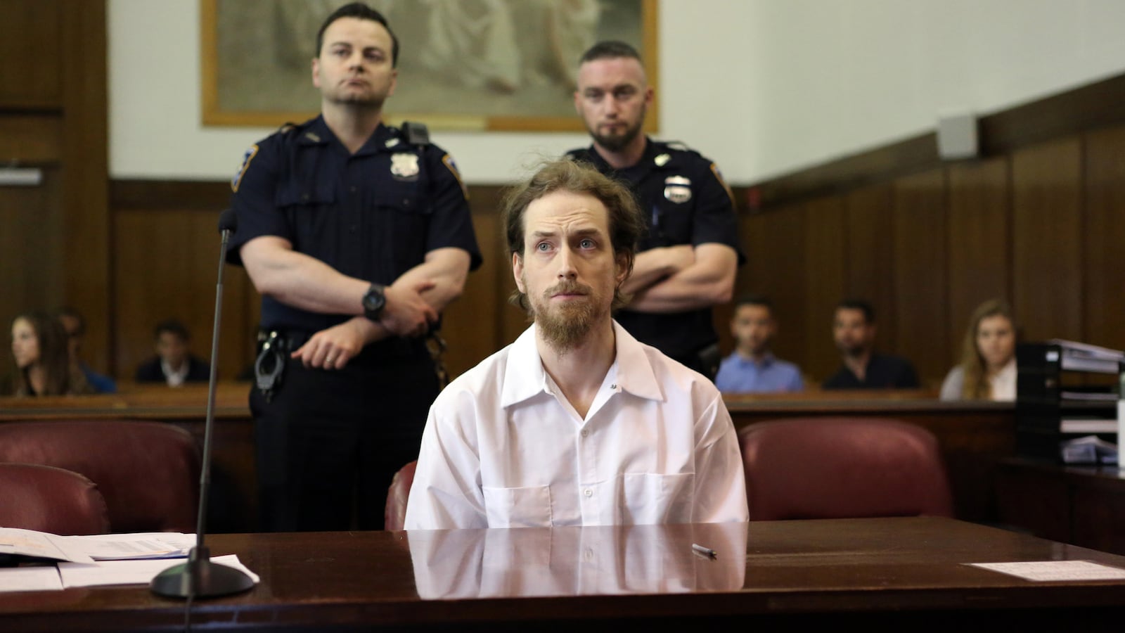 190531-Bekiempis-gilbert-tease_gwczhy