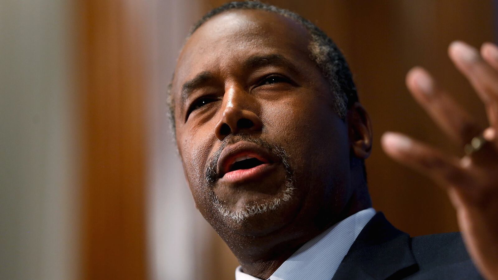 cheats/2015/11/05/carson-stabbing-was-of-close-relative/151105-carsonstab-cheat_xukzup