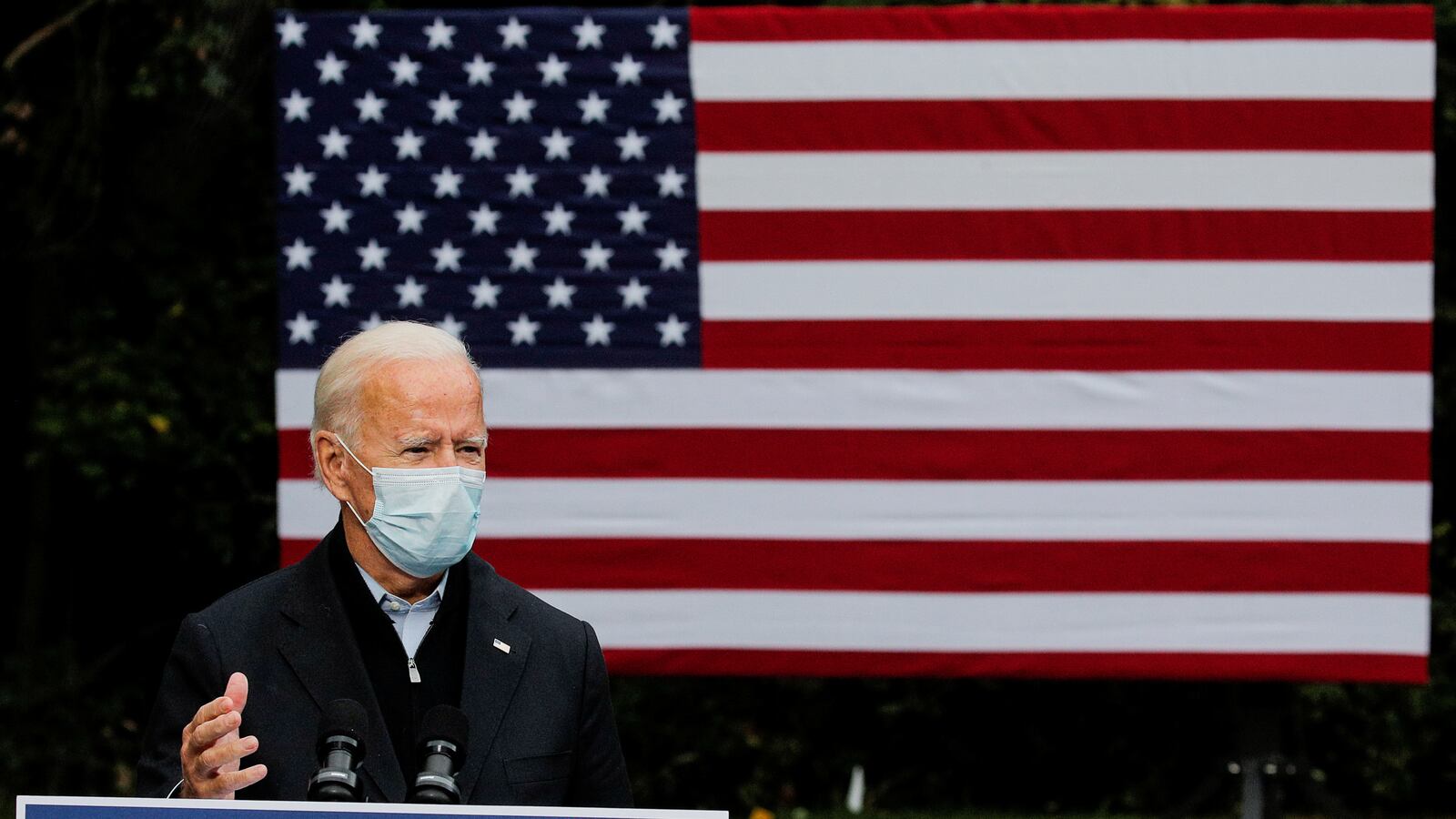 2020-10-02T211206Z_624250421_RC2LAJ91R49K_RTRMADP_3_USA-ELECTION-BIDEN_qhlv5h