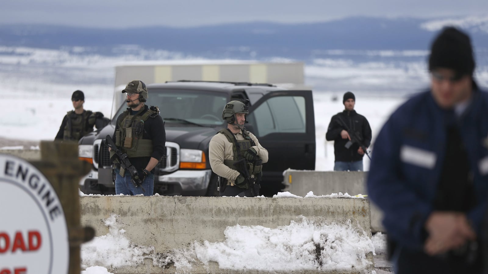 cheats/2016/02/11/cliven-bundy-arrested-en-route-to-refuge/160211-cliven-bundy-arrested-standoff-cheat_zfibiu