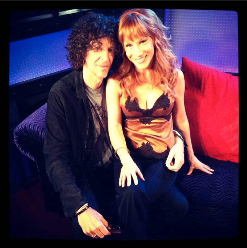 galleries/2013/06/30/justin-bieber-snooki-more-celebrity-twitter-picture-photos/130626-kathy-griffin-twit-pic_dmyyr4