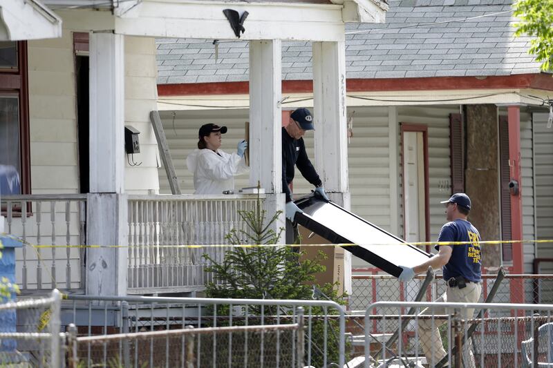 articles/2013/05/13/cleveland-wants-to-burn-down-ariel-castro-s-house-should-they-do-it/130512-pelisek-castroshouse-tease_xbv5pi