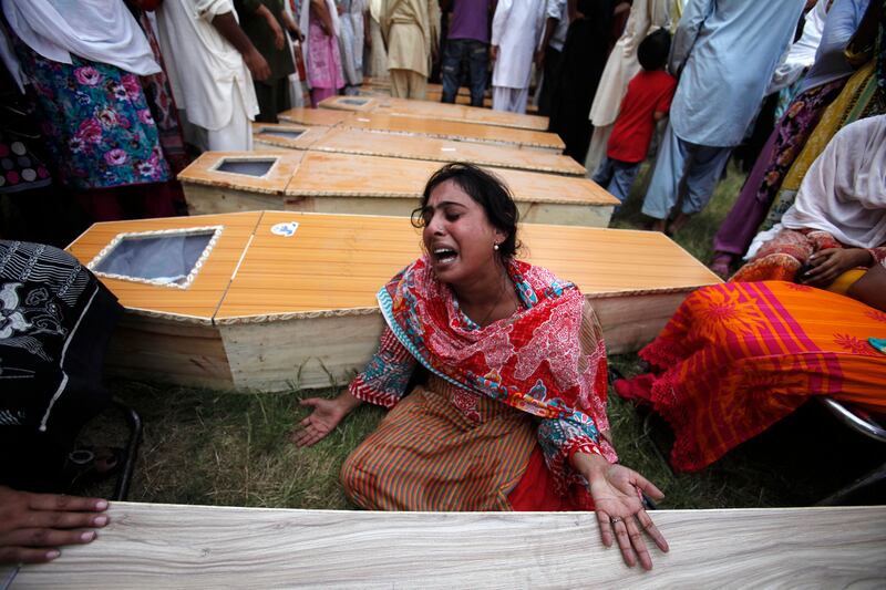 galleries/2013/09/23/pakistani-church-bombing-kills-dozens-photos/gal-pakistani-church-1_zmyy13
