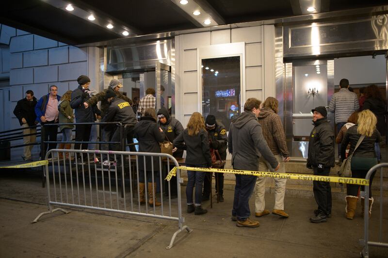galleries/2014/12/17/doing-it-old-school-on-the-road-with-an-american-band-photos/141215-joiner-heart12_dozhji