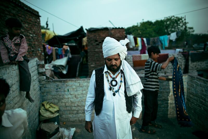 galleries/2014/04/20/inside-india-s-legendary-kathputli-slum-photos/140417-tomorrow-we-disappear-6_jva2aj