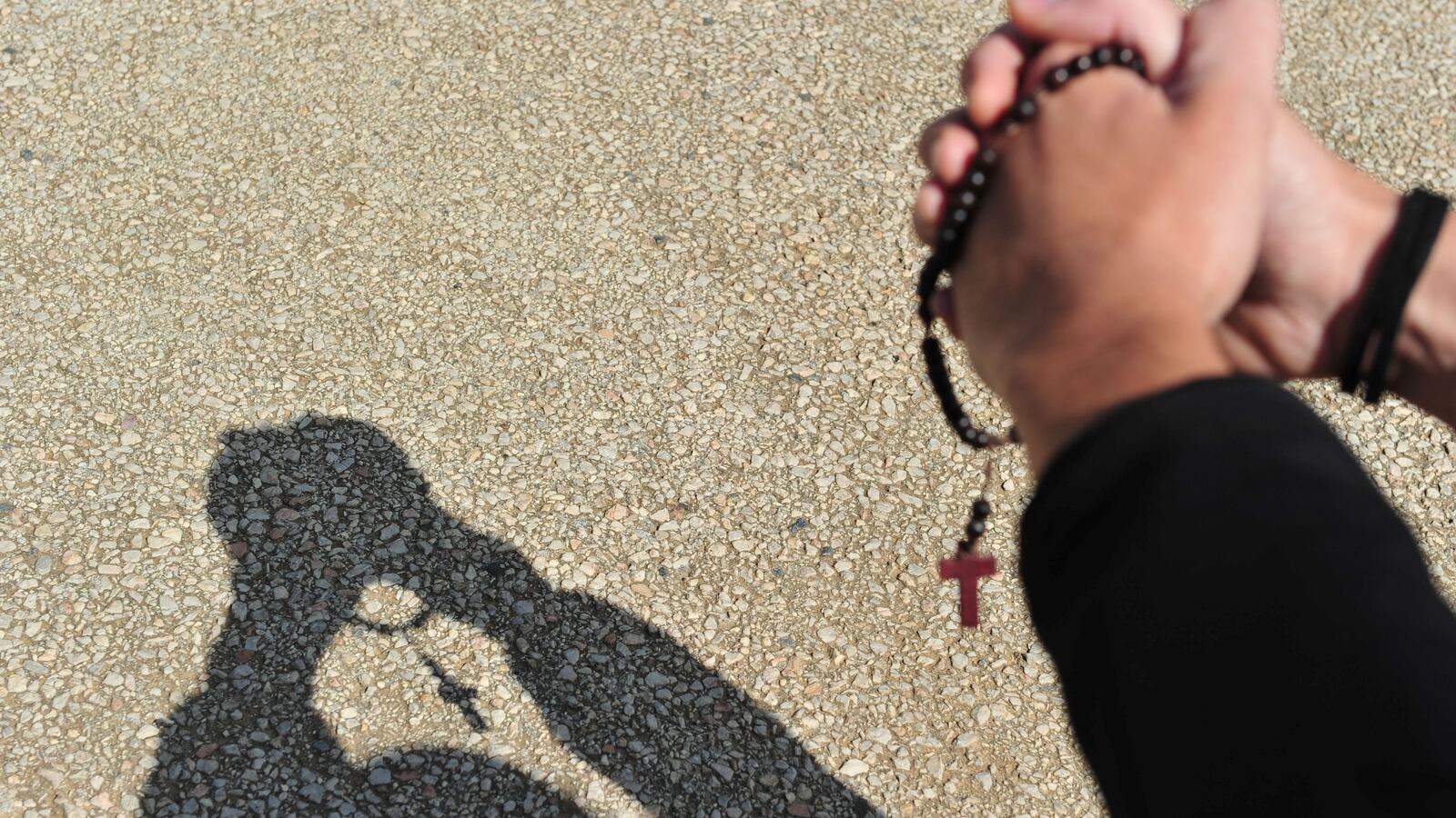 2020-03-25T121045Z_1361712623_RC20RF9QQ88N_RTRMADP_3_HEALTH-CORORNAVIRUS-POPE-PRAYER_anhkfs