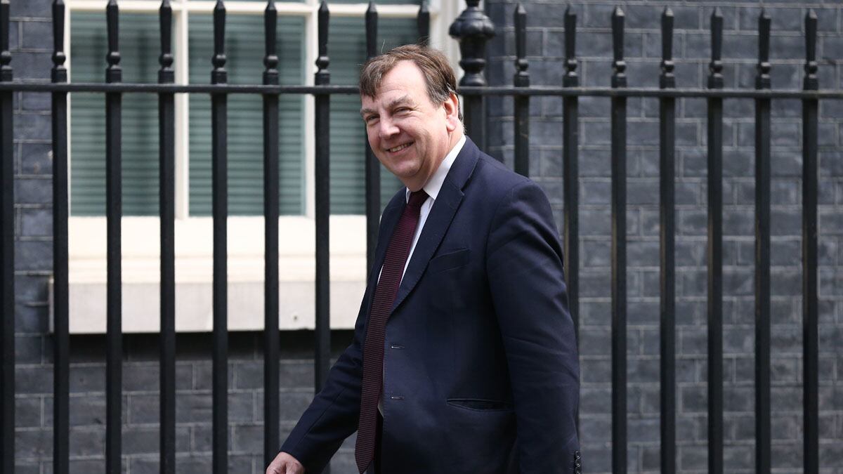 articles/2016/04/13/british-politician-admits-relationship-with-s-m-sex-worker/whittingdale_fhmwgr