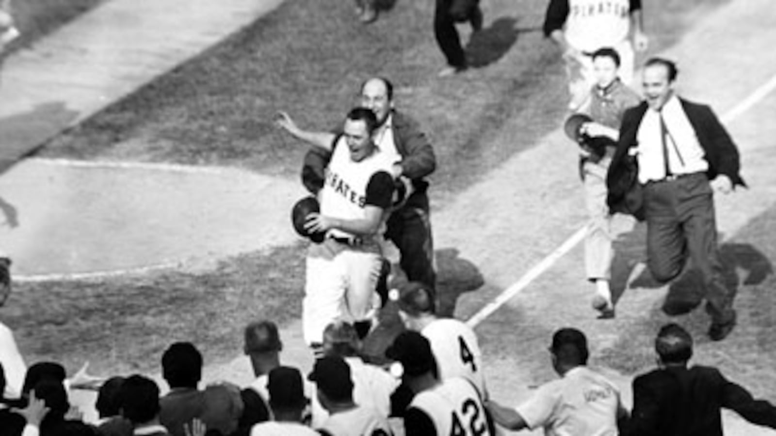 articles/2010/12/14/new-york-yankees-v-pittsburgh-pirates-1960-world-series-bing-crosbys-secret-tapes/barra-baseball_147303_yi5hur