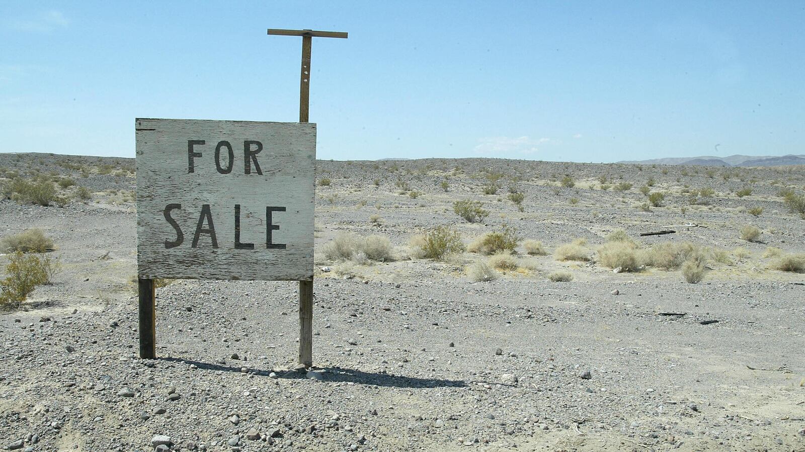 articles/2016/07/05/you-can-buy-a-ghost-town-on-craigslist/160705-Place-craigslist-ghost-town-Tease_kbm7yn