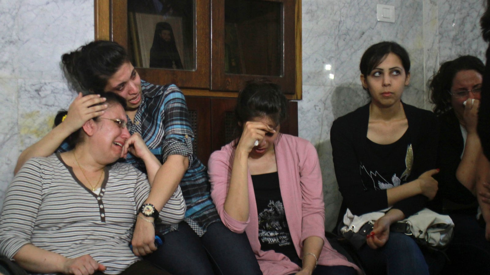 cheats/2012/07/18/gaza-christians-islamists-kidnapped-family/gaza-christians-sit-in-cheat_wdnbmj