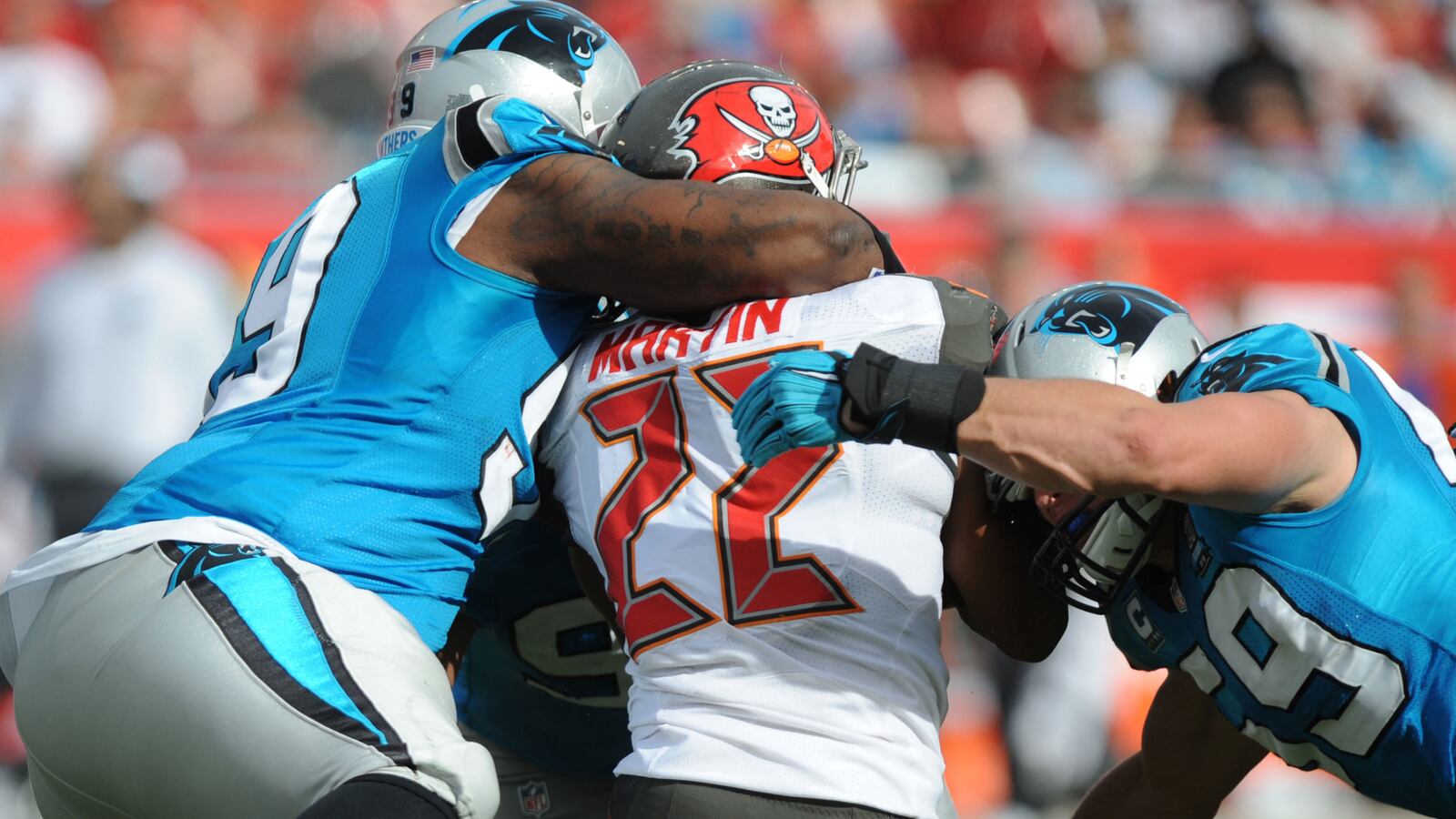 cheats/2014/09/12/3-in-10-ex-nflers-face-brain-problems/140912-nfl-cheat_p80cqr