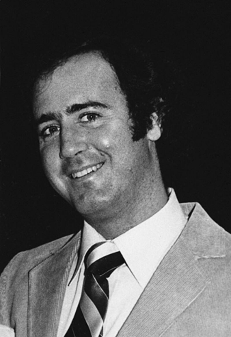 galleries/2012/04/23/tupac-shakur-elvis-presley-and-more-dead-celebrities-rumored-to-be-alive-photos/dead-celebrities-rumored-alive-andy-kaufman_ntspnm